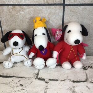 Whitman's Peanuts Snoopy Plush Plush Lot Of 3 Stuffed Animals Cupid Valentines